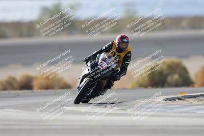 media/Nov-16-2025-Race Pace (Sun) [[8c5fa54630]]/Non Verified Riders (1st 20 Minutes)/1-Turn 14 (10am)/